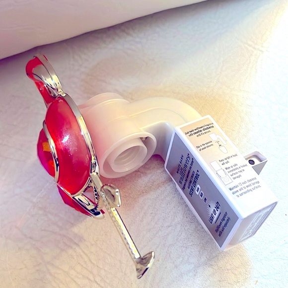 Flamingo Scent Control Light Up Wallflower Plug! - Picture 2 of 3